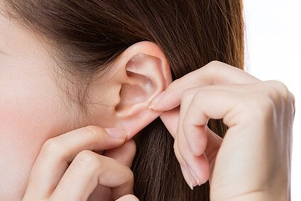 耳だれ 膿が出て痛いのは中耳炎の疑いあり 大阪 こにし耳鼻咽喉科